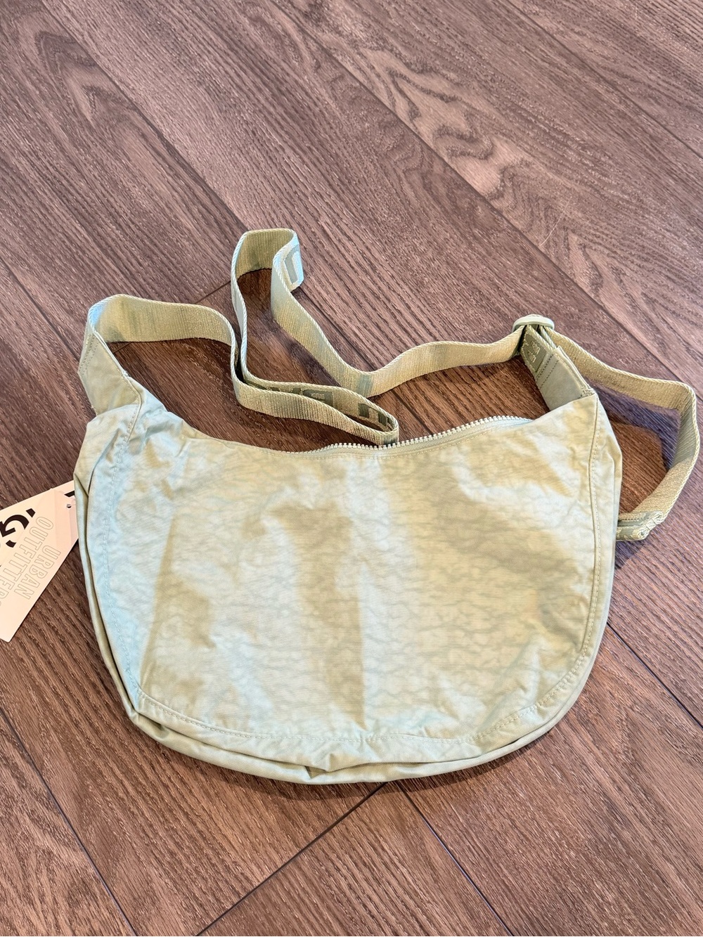 NEW Baggu Medium Crescent Bag - Seafoam
